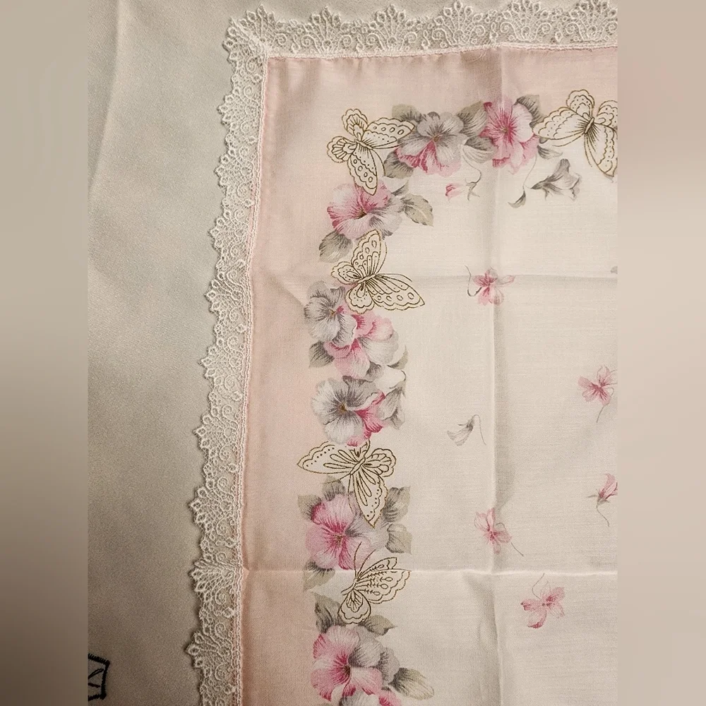 Nina Ricci Pink Floral Lace Handkerchief - NEW WITH STICKER JAPAN Exclusive - Picture 8 of 13